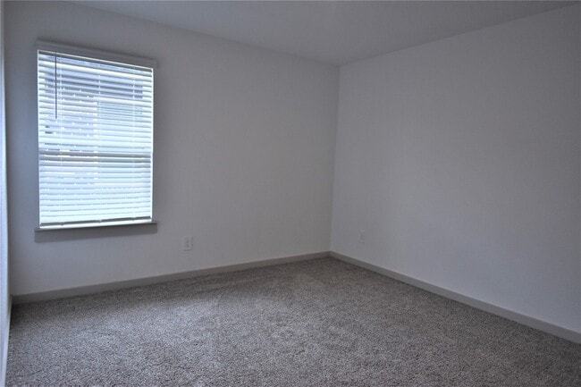 Building Photo - 4023 Yonkers Valley Ln