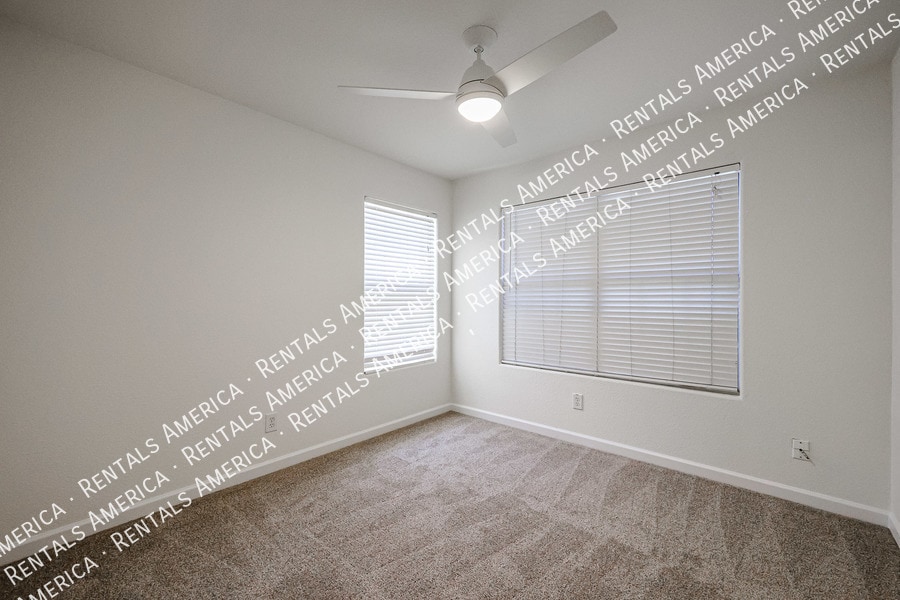 Building Photo - 2276 S Bahama Dr