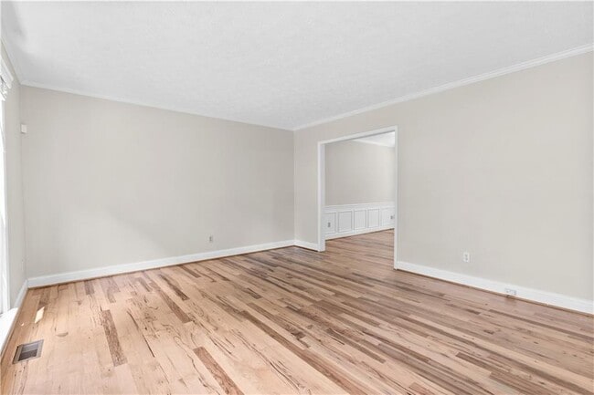 Building Photo - 1428 Brookcliff Dr