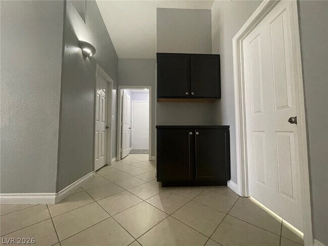 Building Photo - 5415 Altoona St