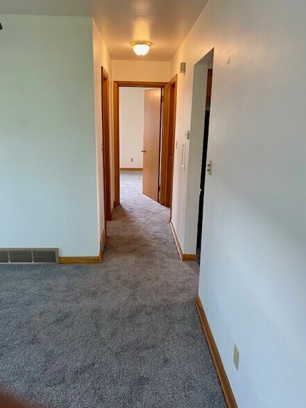 Building Photo - 1713 Shatto Ave