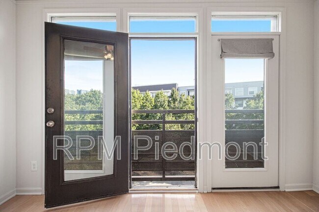 Building Photo - 401 16th St NW