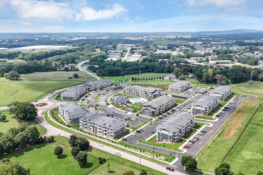 Building Photo - The Shoals