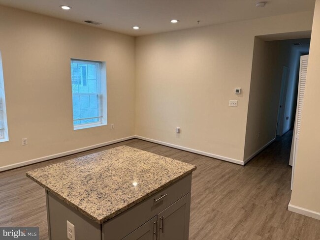 Building Photo - 1500 Ogden St NW