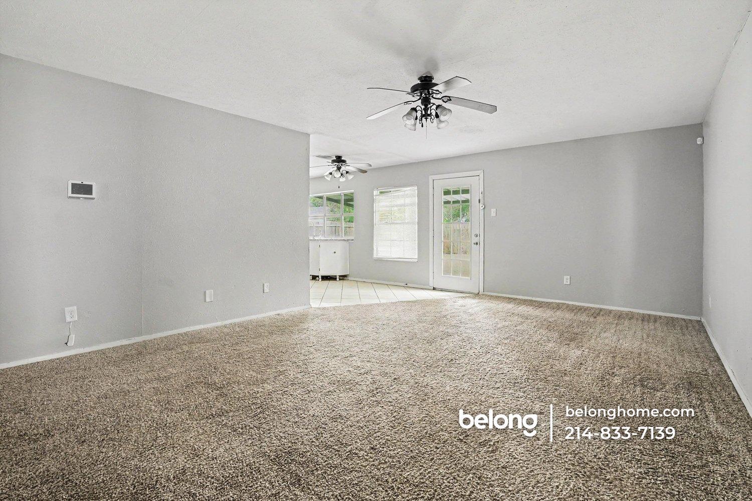 Building Photo - 423 Southlake Dr