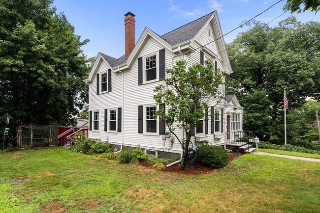 Building Photo - 103 Hollis Ave