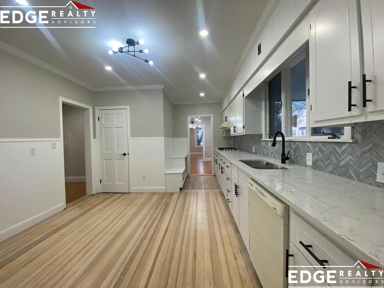 Building Photo - 78 Wallingford Rd