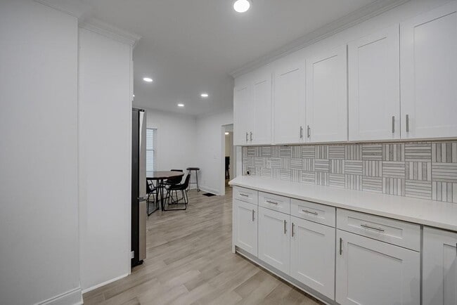 Building Photo - 593 Lynnhaven Dr SW