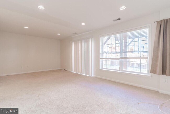 Building Photo - 15675 William Bayliss Ct