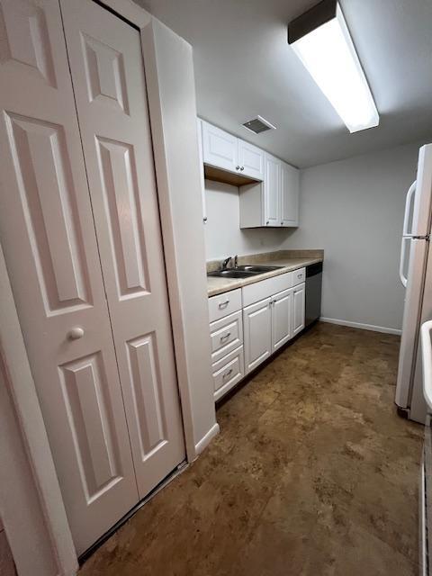 Building Photo - 6110 Curry Ford Rd