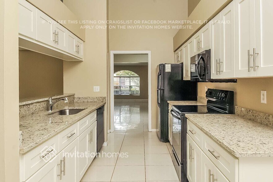 Building Photo - 10819 Capstan Lake Dr