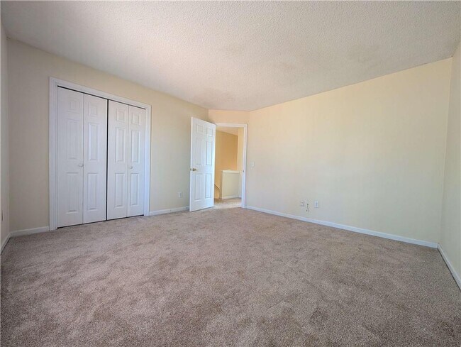 Building Photo - 2155 Southbrook Ridge NW