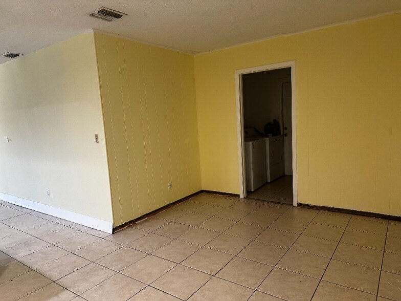 Building Photo - 7397 NW 76th Ct