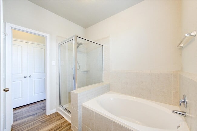 Building Photo - 3566 Paganini Pl