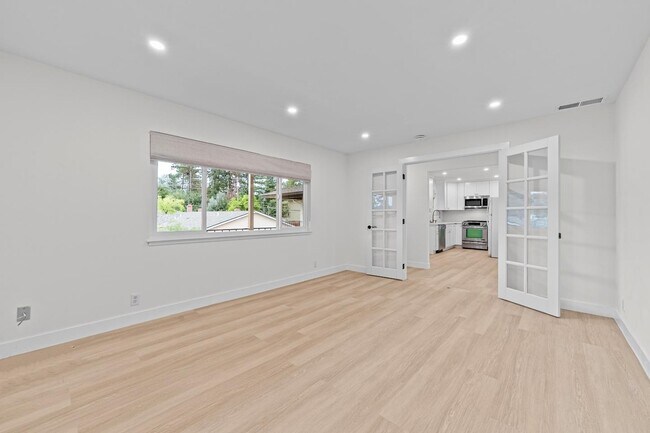 Building Photo - 22434 Salem Ave