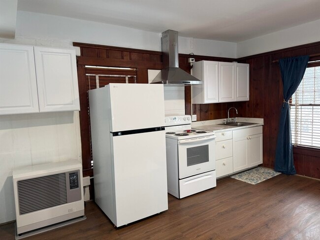 Building Photo - 28 Harrison St