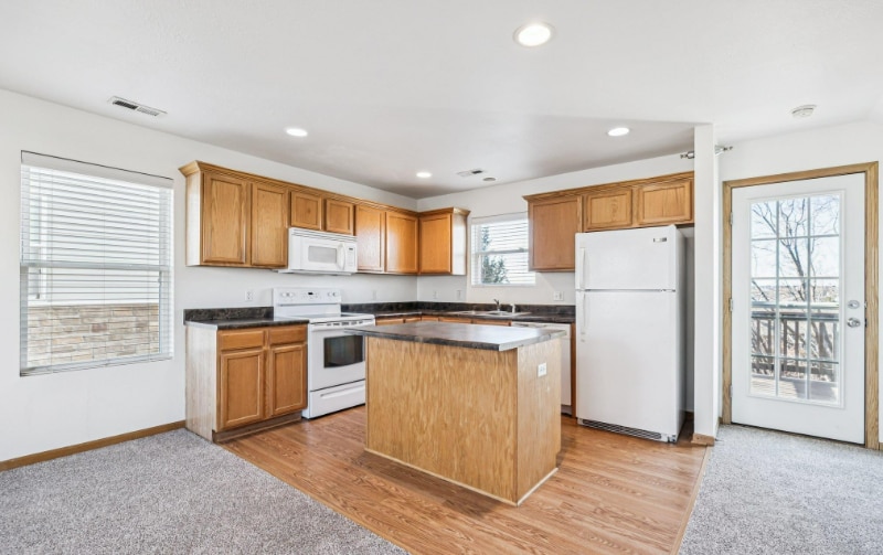 Building Photo - 6810 S 182nd Ct