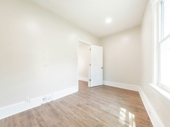 Building Photo - 6709 Lawn Ave