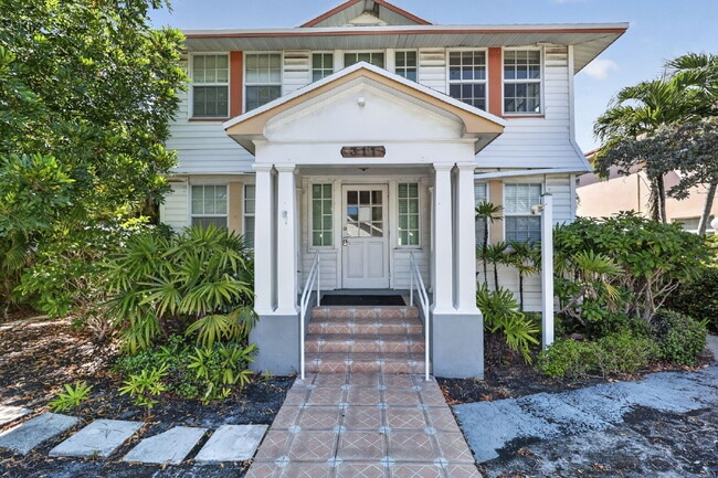 Building Photo - Lake Worth Beach Rental — Prime Location, Modern Comfort & Easy Coastal Living