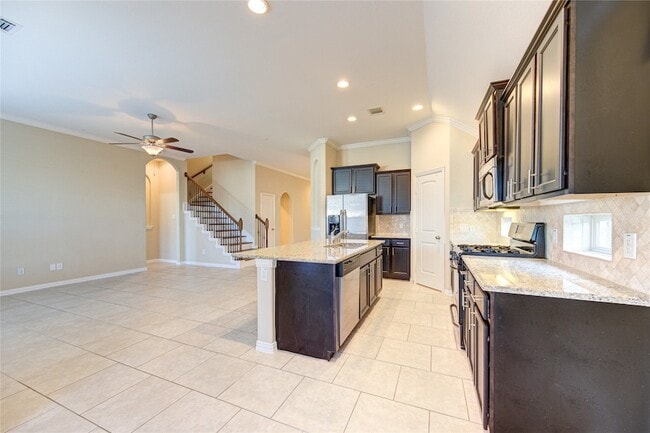 Building Photo - 6519 Point Hollow Ln