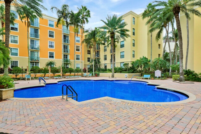 Building Photo - 630 S Sapodilla Ave