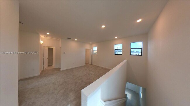 Building Photo - Oakmont, Dania Beach, FL 33068 - 3 BR 2.5 ...