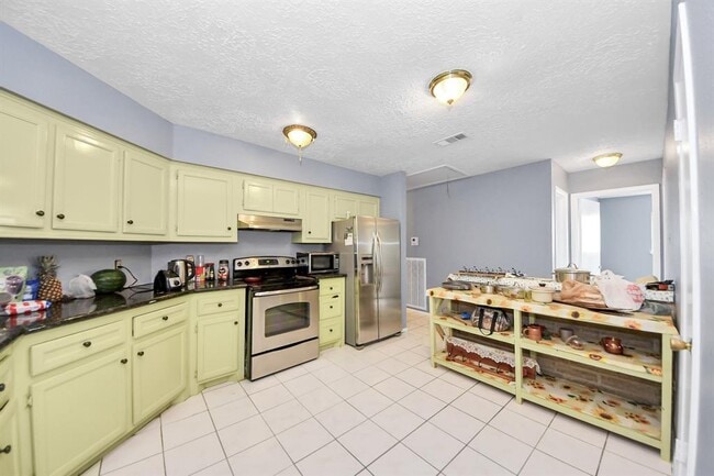 Building Photo - 2638 S Camden Pkwy