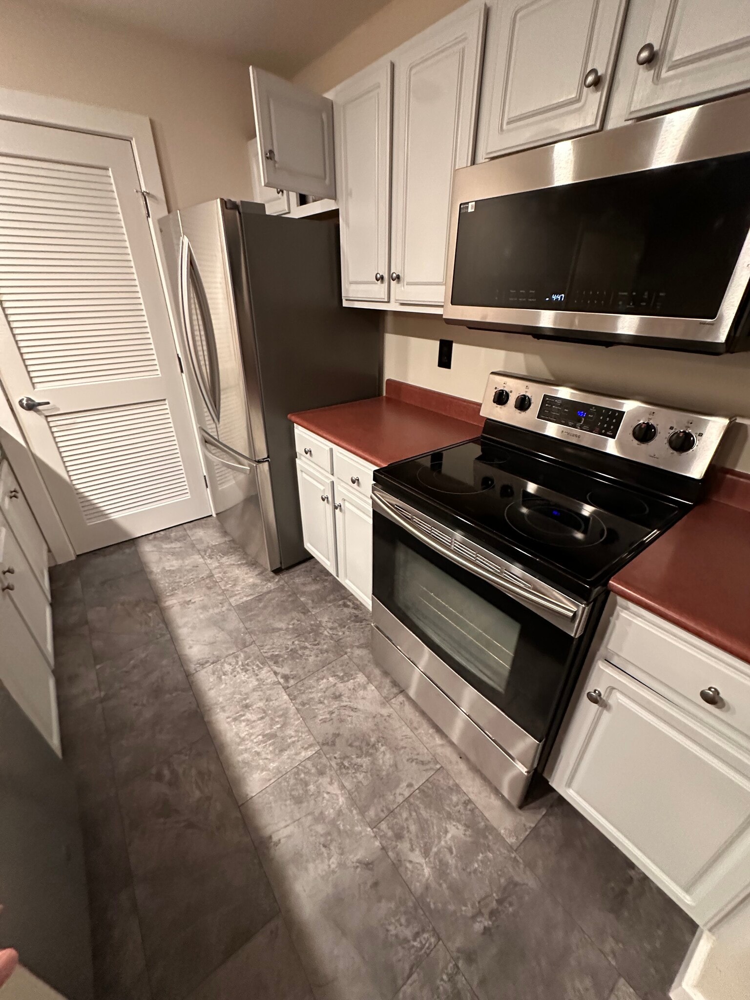 Building Photo - 518 N 5th St