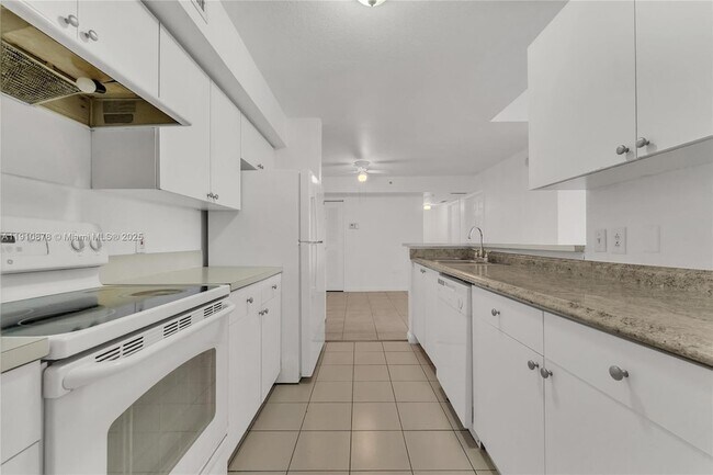 Building Photo - 15400 SW 284th St