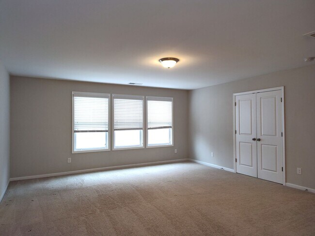 Building Photo - Beautiful 2 story home located in Berewick Community in Charlotte!