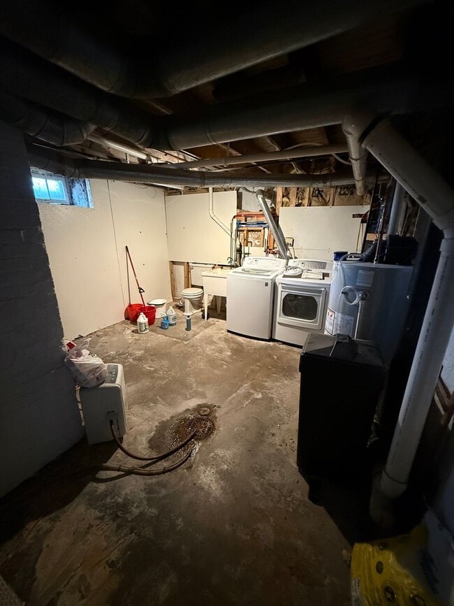 Building Photo - Charming Downtown Middleton Gem on Hubbard Ave