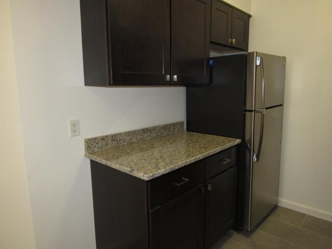 Building Photo - 2 bedroom in Flushing NY 11374