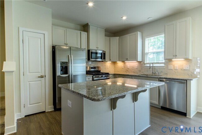 Building Photo - 10637 Pink Lily Ln