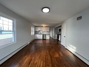 Building Photo - 253 Sheffield Ave