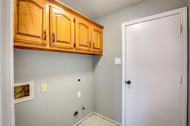 Building Photo - 3914 Meadow Dr