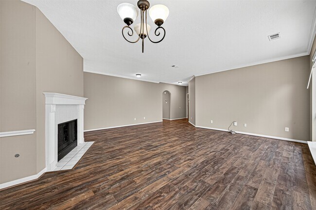 Building Photo - 2143 Mossy Trail Dr