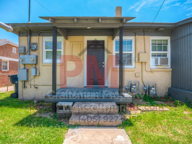Building Photo - 3147 NW 15th St