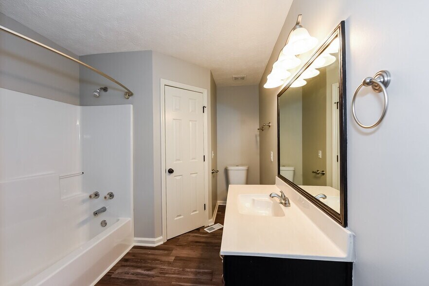 Building Photo - 209 Priest View Dr