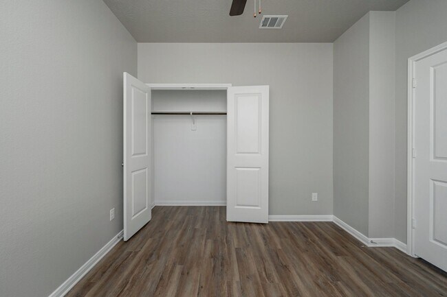 Building Photo - Live, love, and grow in this charming townhome!