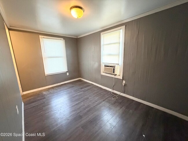 Building Photo - 332 Palm Ave