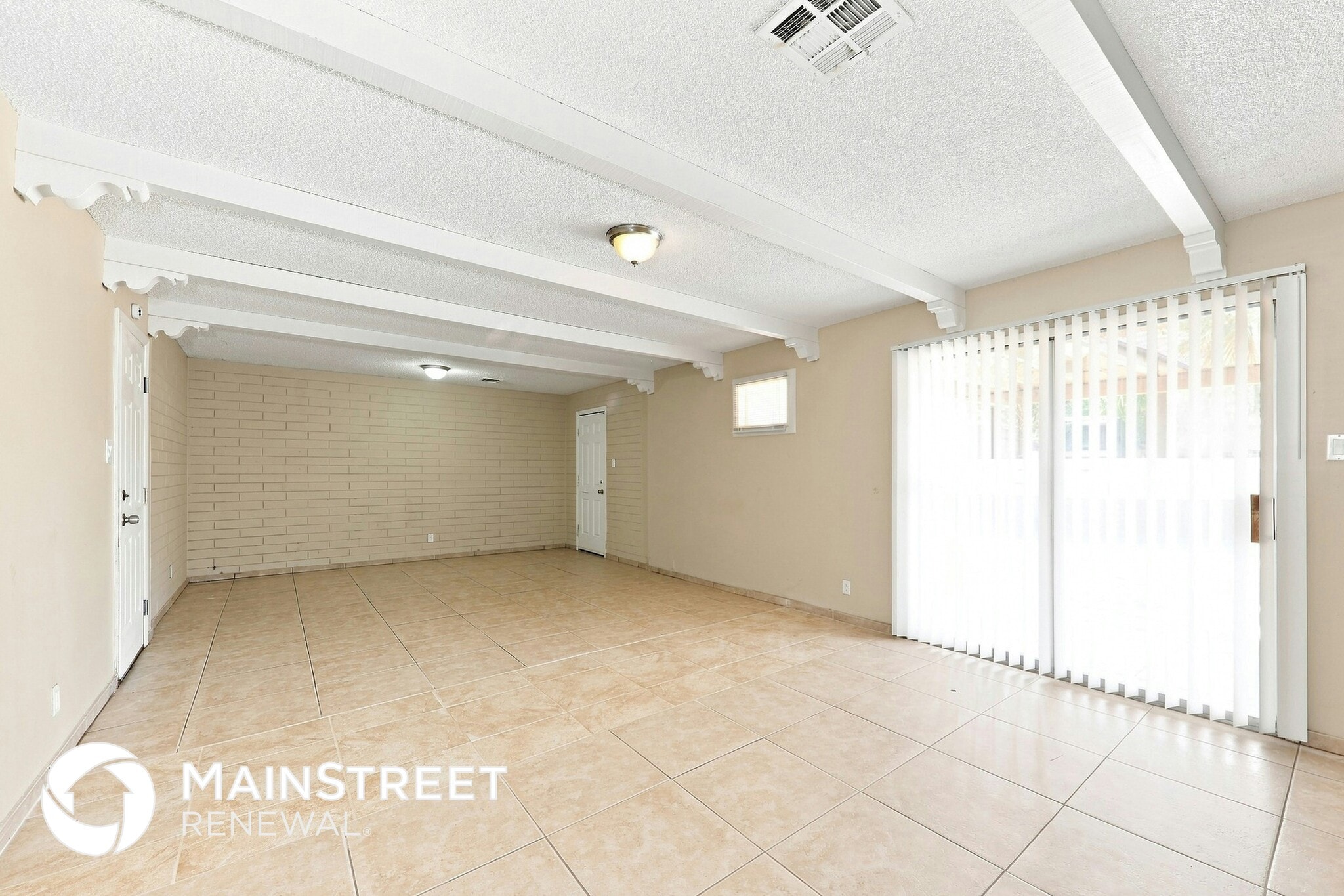 Building Photo - 6231 W Highland Ave