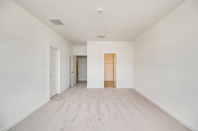 Building Photo - 2420 Sondrio Bnd