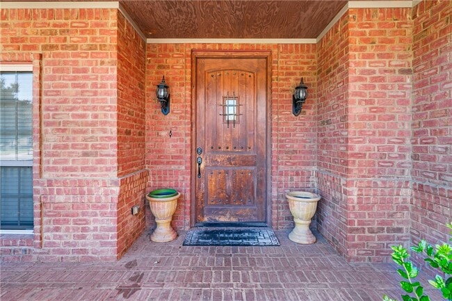 Building Photo - 2265 N Covington Park Blvd