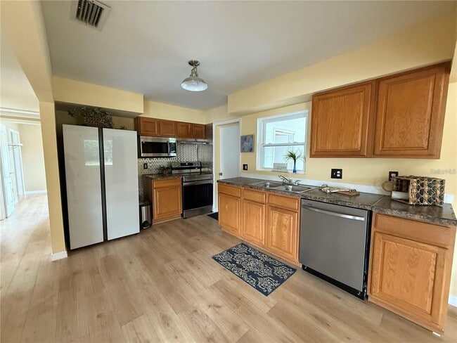 Building Photo - 5408 Ferdinand Dr