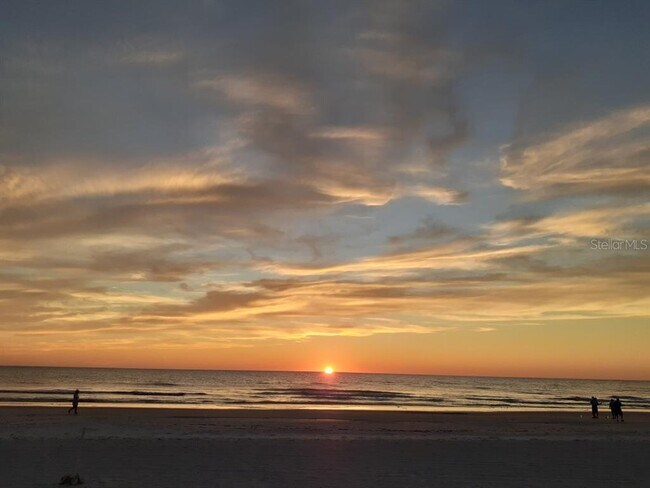 Building Photo - 10350 Imperial Point Dr W