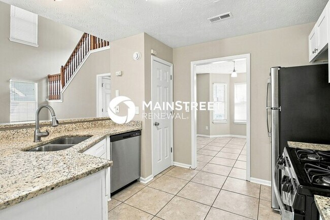 Building Photo - 3 Bedroom Pet-Friendly Home in Fayetteville, GA with Main Street Renewal