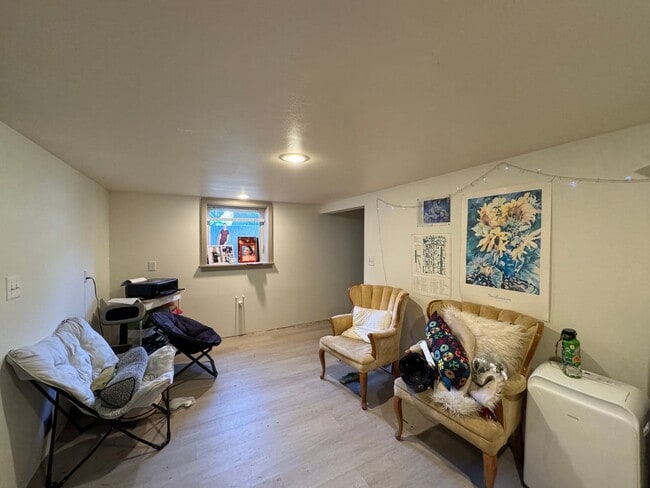 Building Photo - 7 Bed 2.5 Bath House - Near WWU