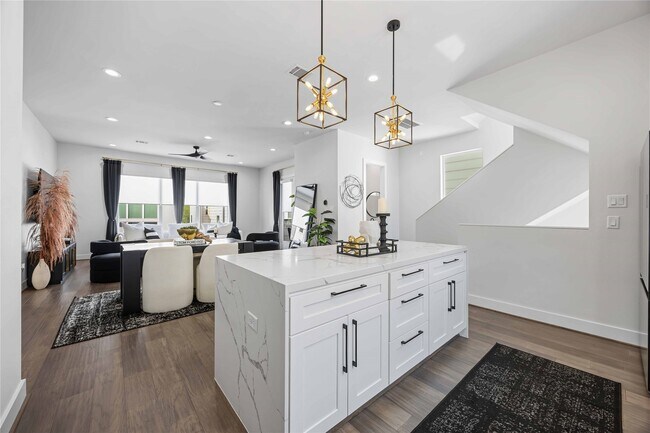 Building Photo - 3018 Markle Dr