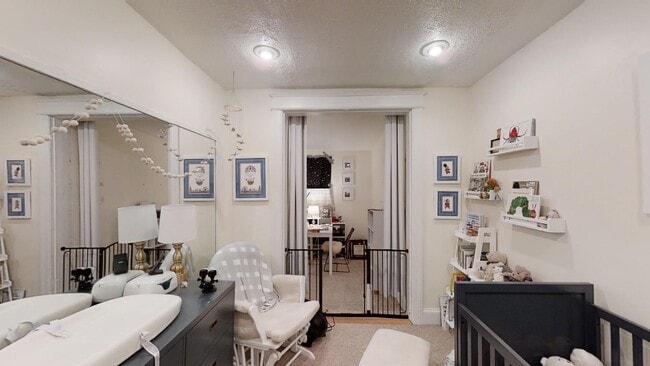 Building Photo - 1718 D St SE