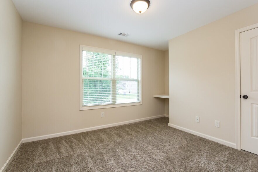 Building Photo - 101 Skylar Ct